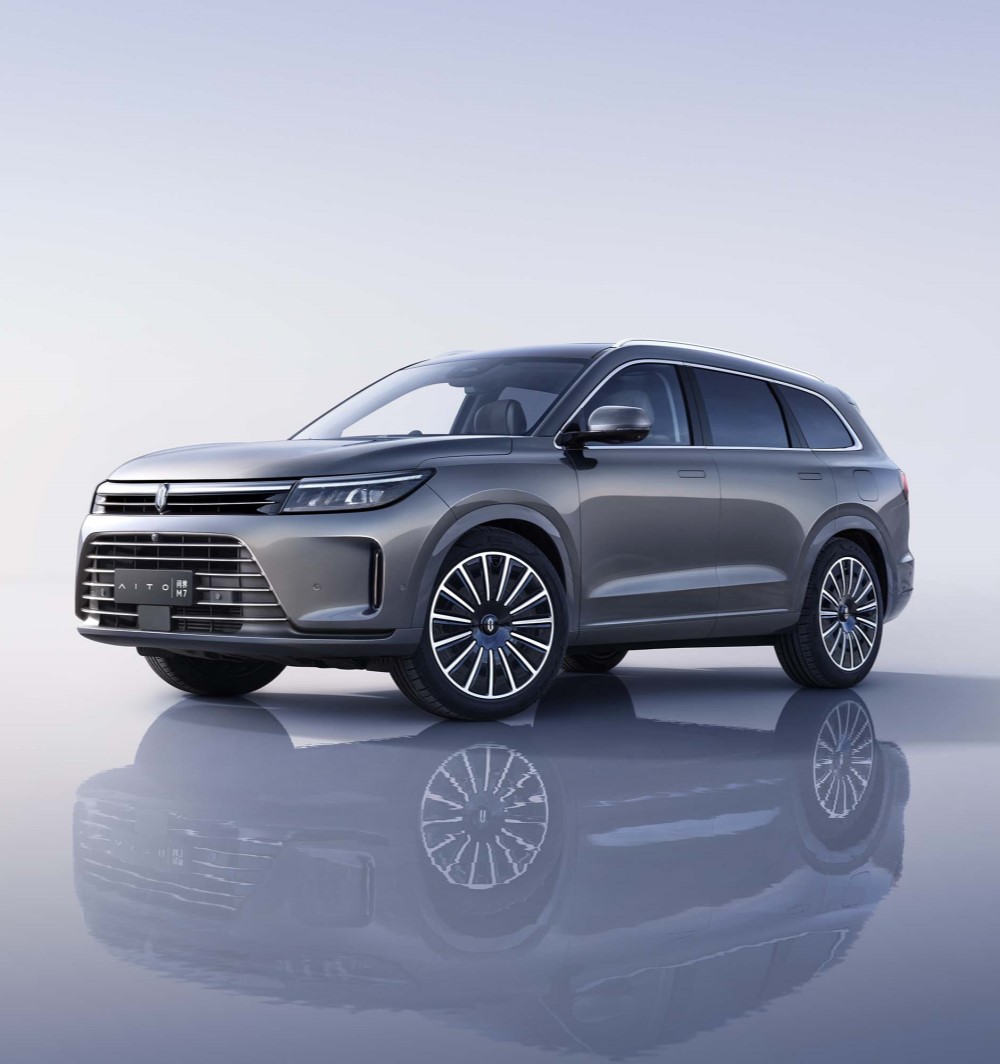 AITO M7, a Next-Gen, 6-Seat Luxury SUV Unveiled